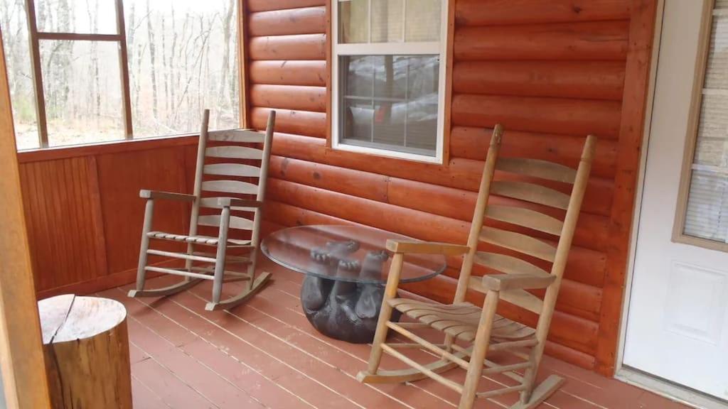 Gas Fireplace, Firepit, And Cedar Adirondack Chair Spencer Exteriör bild