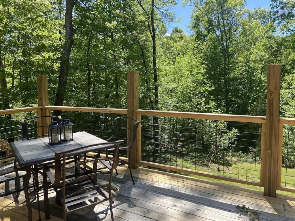 Gas Fireplace, Firepit, And Cedar Adirondack Chair Spencer Exteriör bild